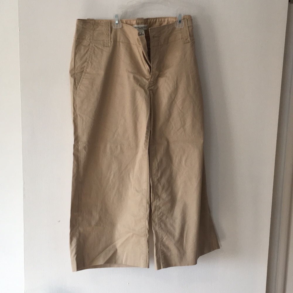 Tan capris pants, excellent condition!
